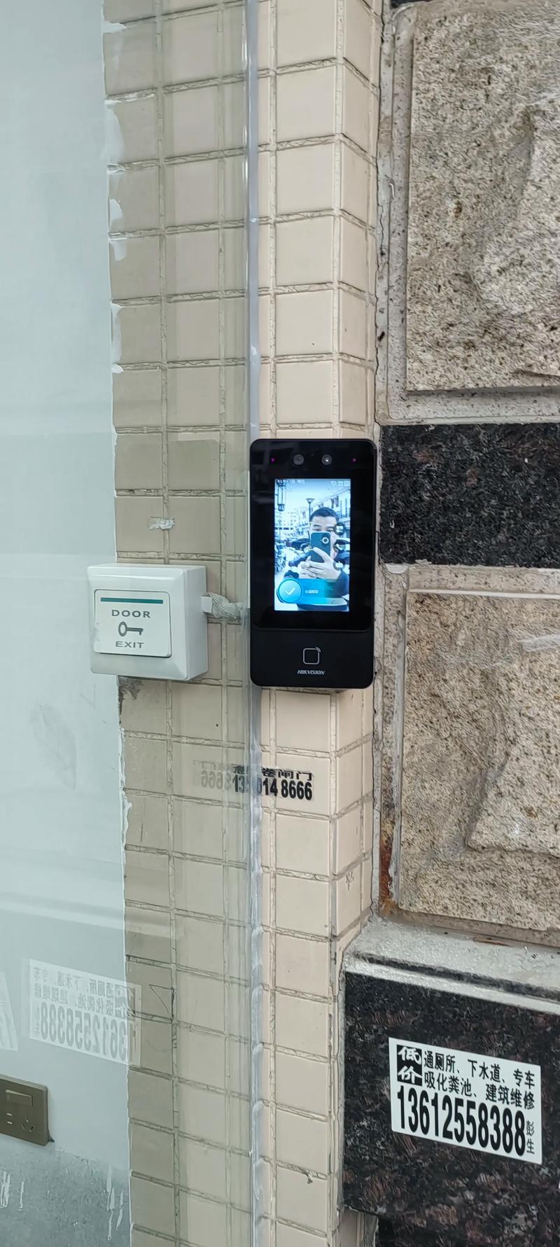 旋转门选购指南：让您的建筑更具现代感